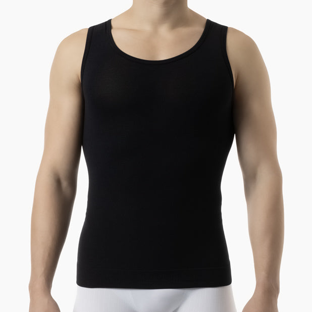 Black tank top worn by a mannequin on a white background